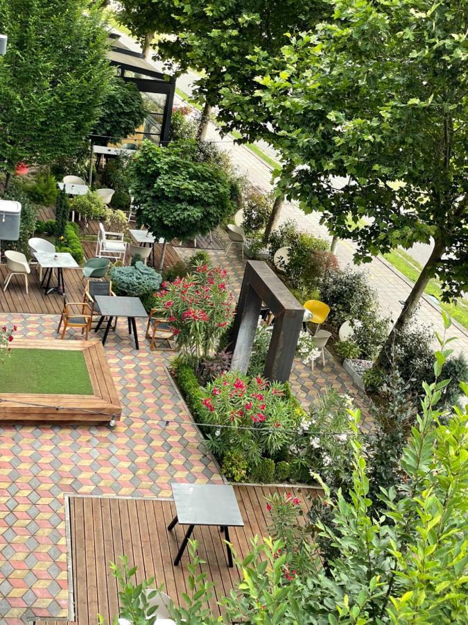 Next Door Park Hotel Скопие Екстериор снимка