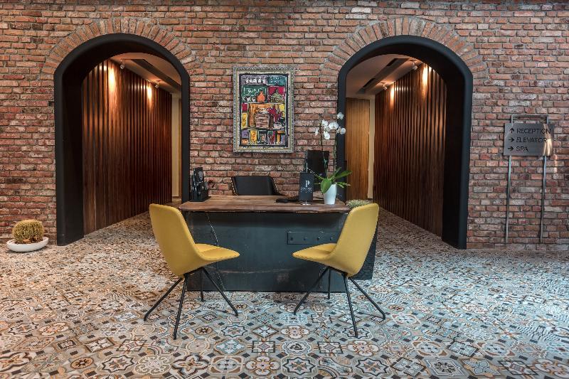Next Door Park Hotel Скопие Екстериор снимка