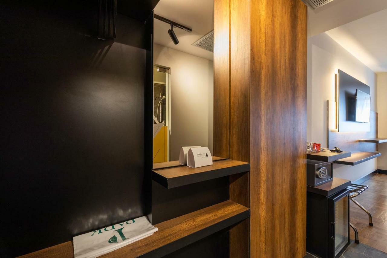 Next Door Park Hotel Скопие Екстериор снимка