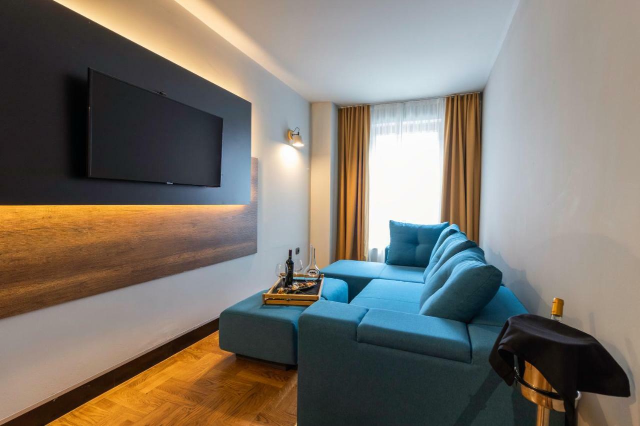 Next Door Park Hotel Скопие Екстериор снимка