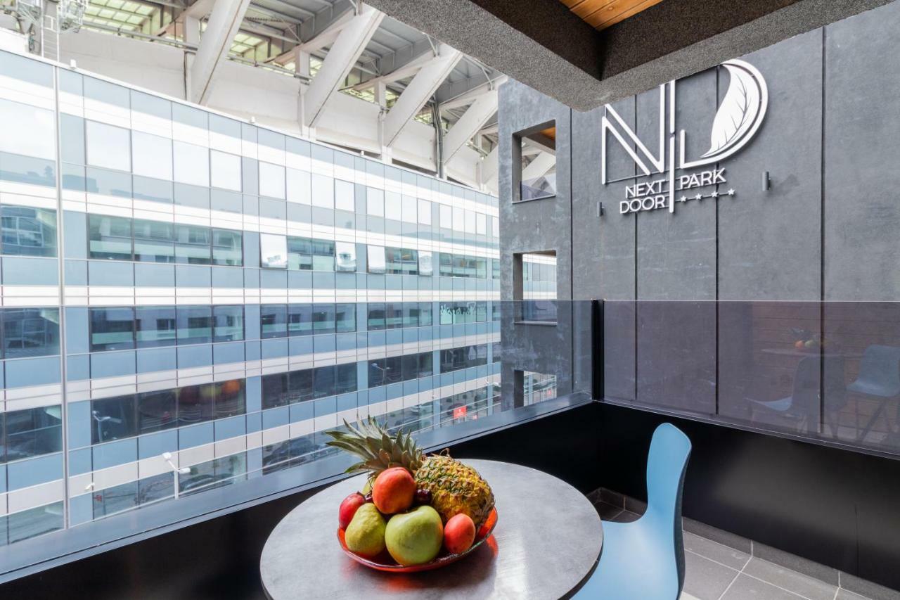 Next Door Park Hotel Скопие Екстериор снимка