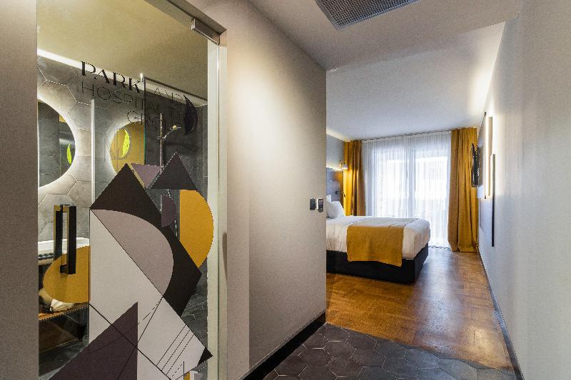 Next Door Park Hotel Скопие Екстериор снимка